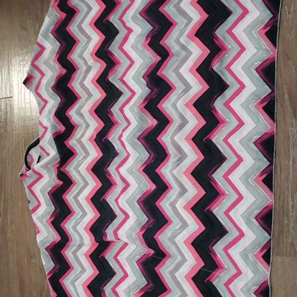 (OS) ARTIZAN Robert Barré Geometric Colorful Print Poncho Style Top Flowy - Picture 6 of 6